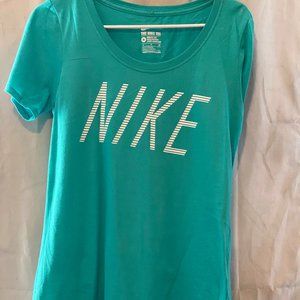 Nike tshirt